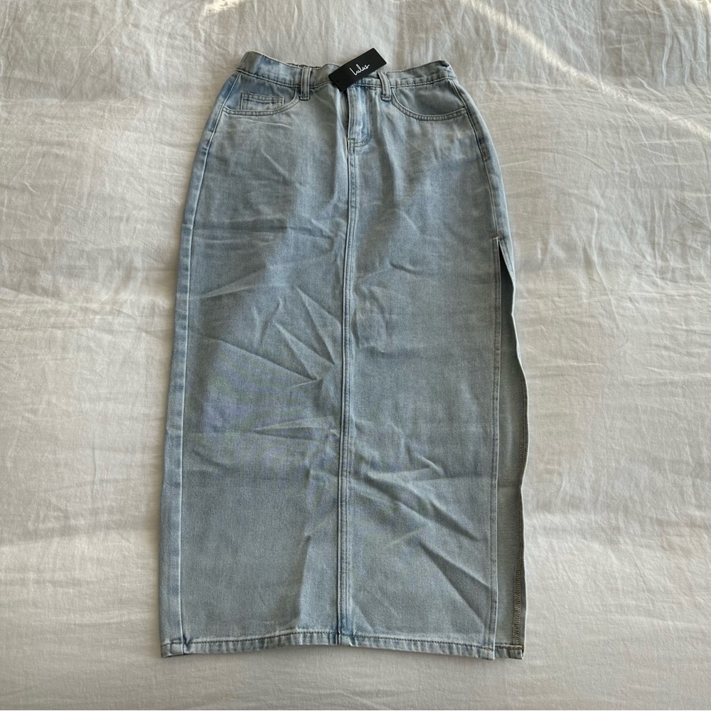 Lulus denim skirt